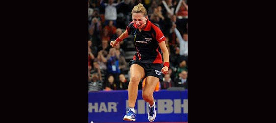 Elizabeta Samara celebrates victory at 2015 European Championships Photo By: Alex Lomaev – Butterfly