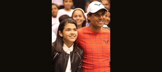 Adriana Diaz (left) delighted to meet Rafael Nadal (right) in San Juan – Photo By: Courtesy of Marangely Diaz