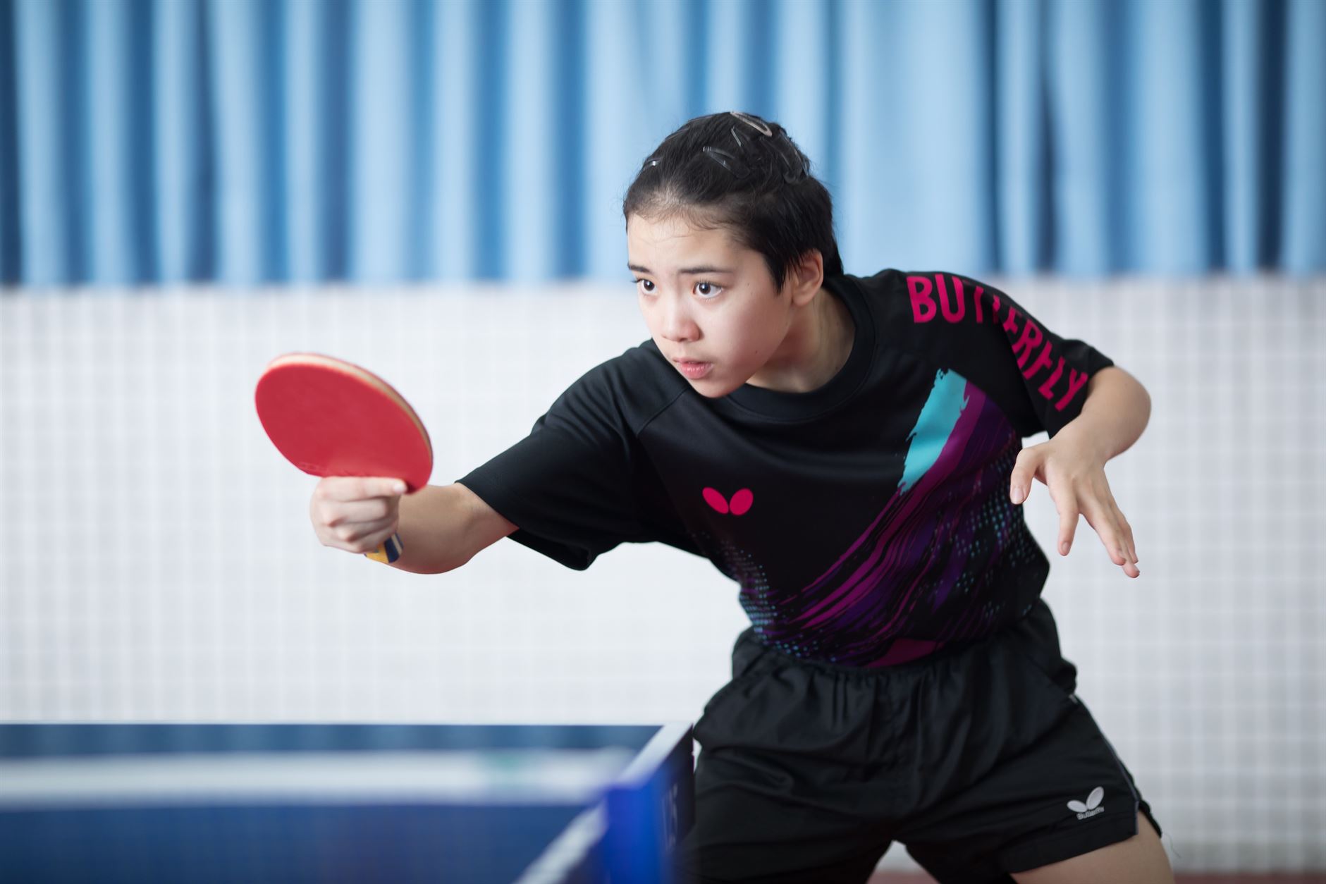 Sally and somaTaiwan school team’s training in Yokohama with Sally Moylande of the Yokohama team working on repairing the table tennis pickup nets